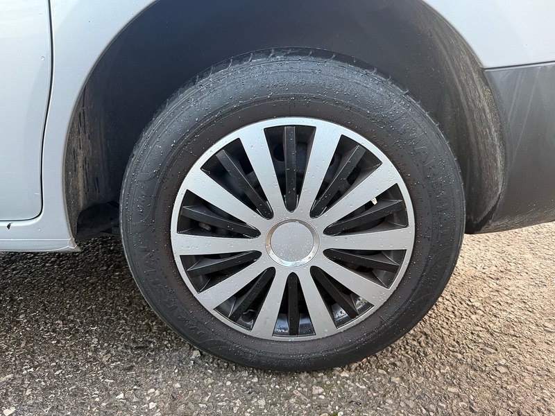 Citroen No Standard Specification or Optional Extras.