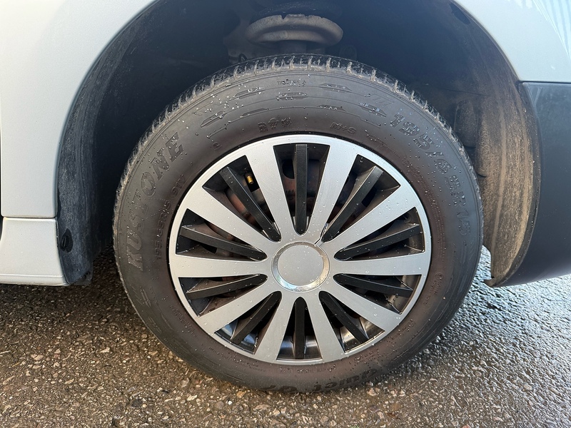 Citroen No Standard Specification or Optional Extras.