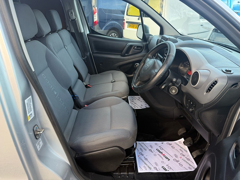 Citroen No Standard Specification or Optional Extras.