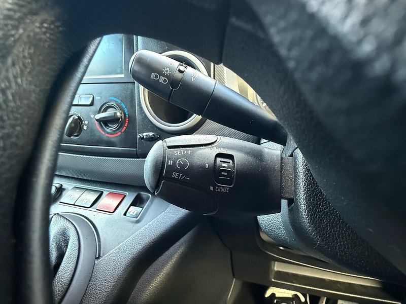 Citroen No Standard Specification or Optional Extras.