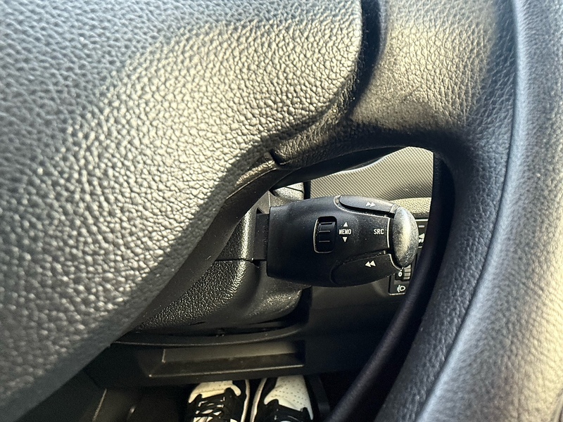 Citroen No Standard Specification or Optional Extras.