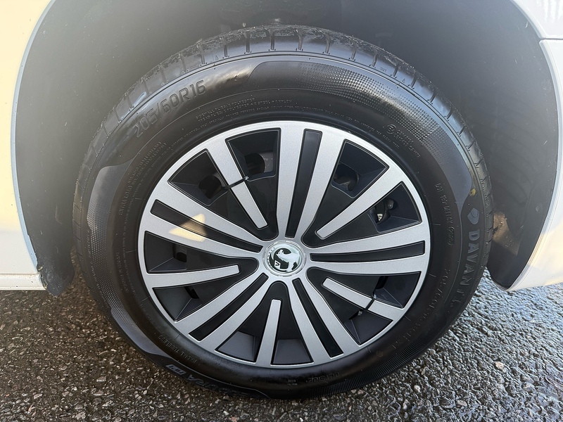 Vauxhall 1.5 Turbo D 2000 Sportive Panel Van 5dr Diesel Manual L1 H1 Euro 6 (100 ps)