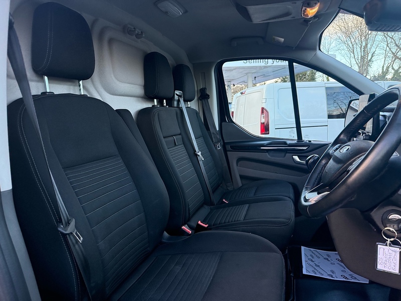 Ford 2.0 300 EcoBlue Limited Panel Van 5dr Diesel Manual L2 H1 Euro 6 (s/s) (130 ps)