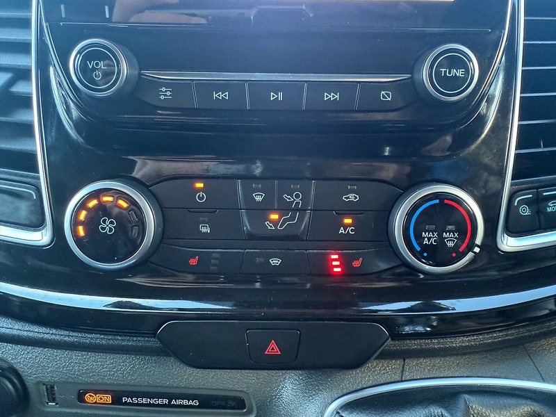 Ford 2.0 300 EcoBlue Limited Panel Van 5dr Diesel Manual L2 H1 Euro 6 (s/s) (130 ps)