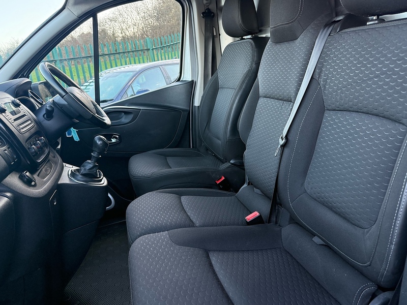 Vauxhall 1.6 CDTi 2900 Sportive Panel Van 5dr Diesel Manual L2 H1 Euro 6 (120 ps)