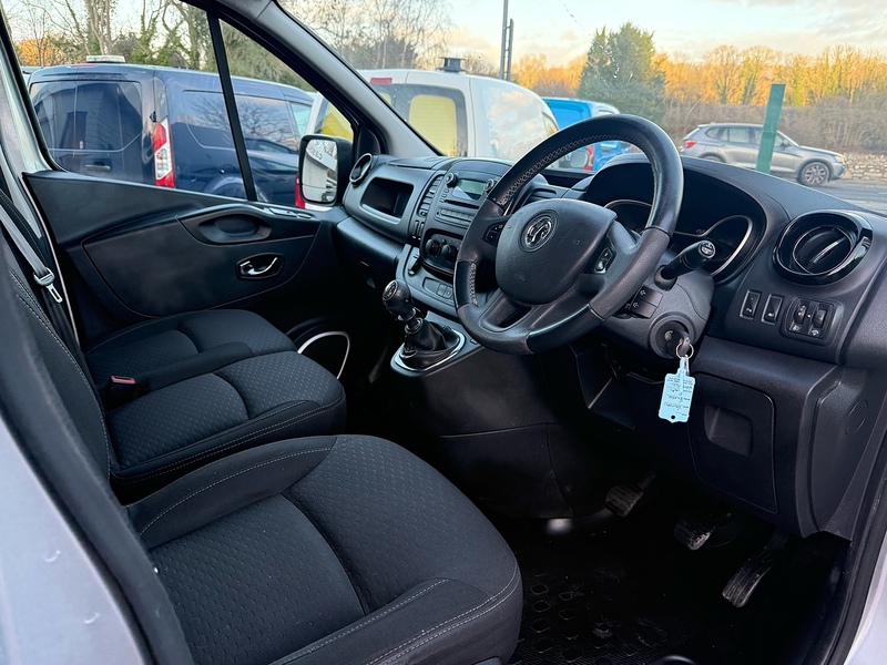 Vauxhall 1.6 CDTi 2900 Sportive Panel Van 5dr Diesel Manual L2 H1 Euro 6 (120 ps)