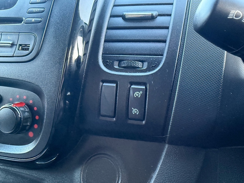 Vauxhall 1.6 CDTi 2900 Sportive Panel Van 5dr Diesel Manual L2 H1 Euro 6 (120 ps)