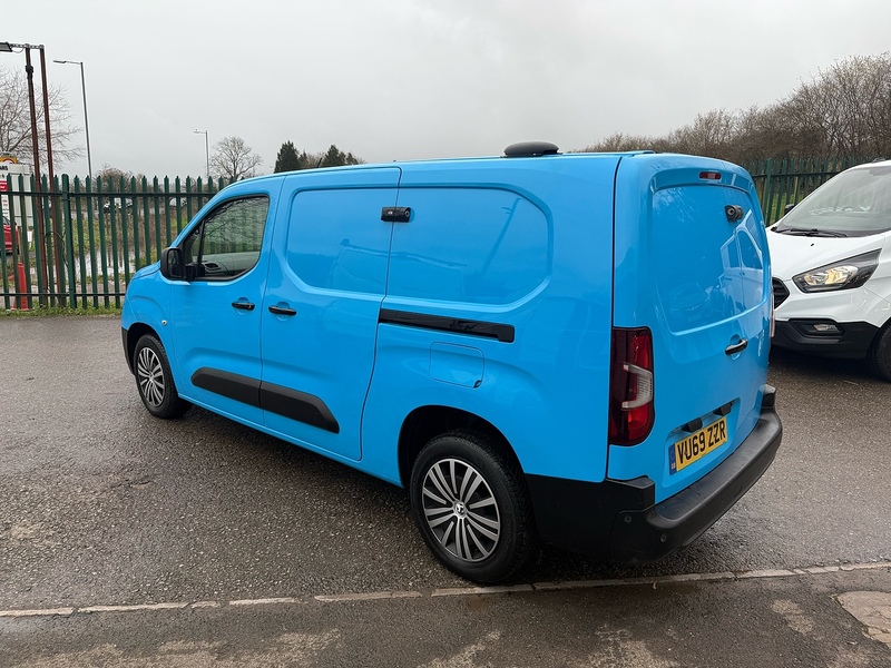 Vauxhall 1.5 Turbo D 2300 Edition Panel Van 6dr Diesel Manual L2 H1 Euro 6 (s/s) (100 ps)