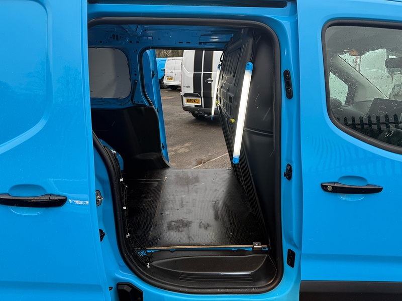 Vauxhall 1.5 Turbo D 2300 Edition Panel Van 6dr Diesel Manual L2 H1 Euro 6 (s/s) (100 ps)