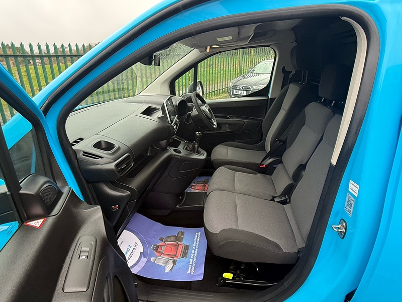 Vauxhall 1.5 Turbo D 2300 Edition Panel Van 6dr Diesel Manual L2 H1 Euro 6 (s/s) (100 ps)