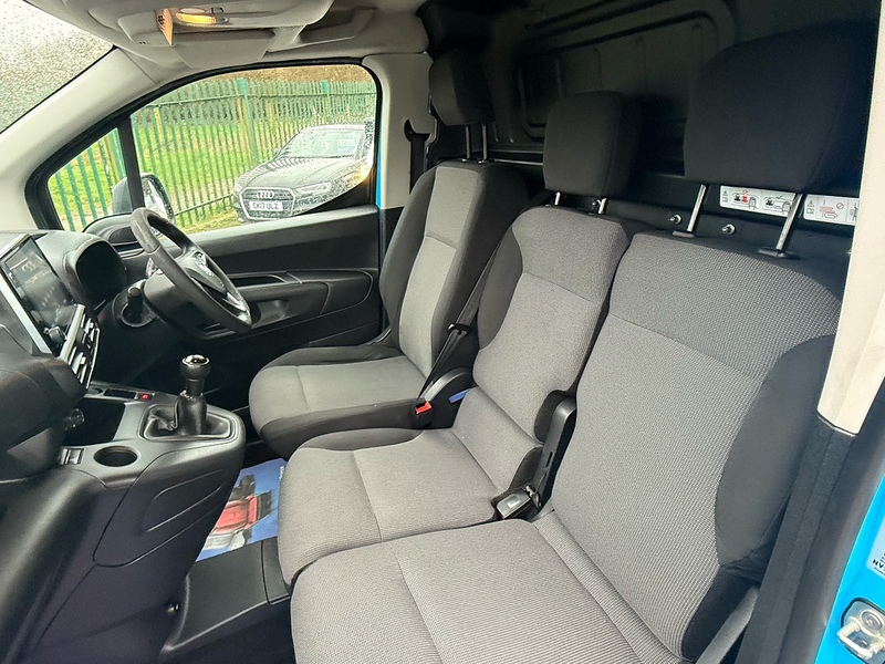 Vauxhall 1.5 Turbo D 2300 Edition Panel Van 6dr Diesel Manual L2 H1 Euro 6 (s/s) (100 ps)