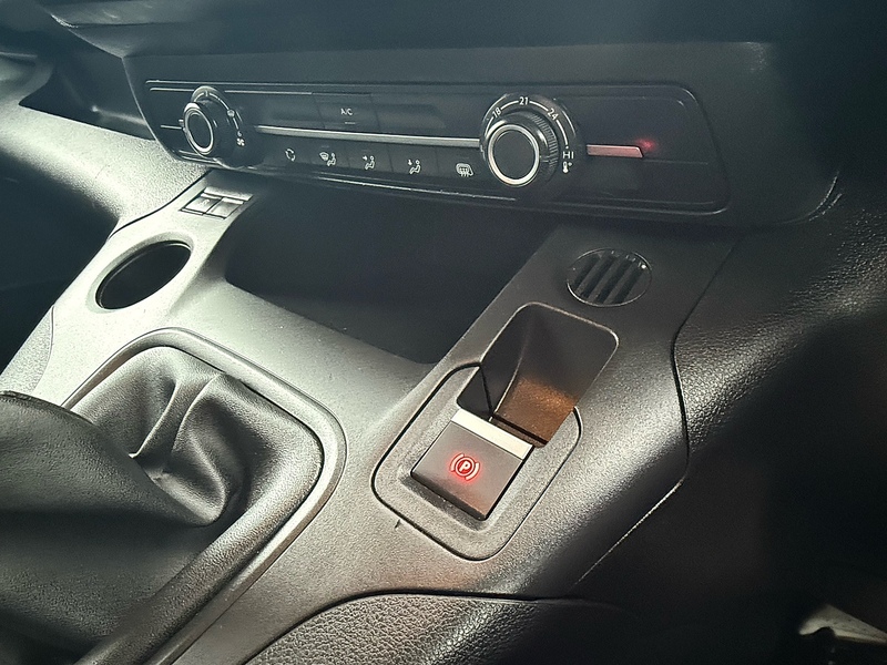 Vauxhall 1.5 Turbo D 2300 Edition Panel Van 6dr Diesel Manual L2 H1 Euro 6 (s/s) (100 ps)