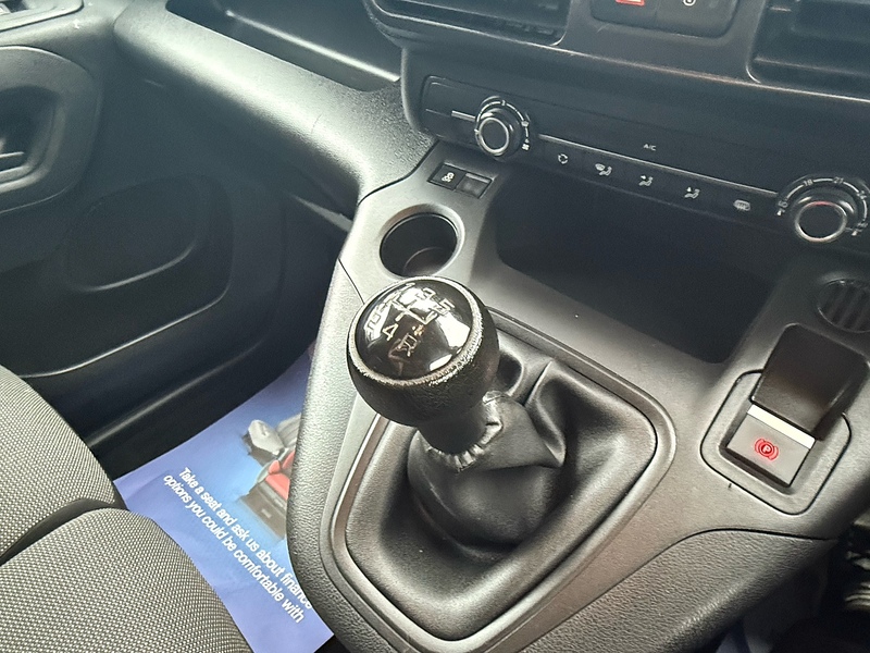 Vauxhall 1.5 Turbo D 2300 Edition Panel Van 6dr Diesel Manual L2 H1 Euro 6 (s/s) (100 ps)