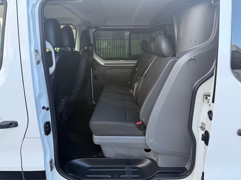 Renault 1.6 dCi ENERGY 27 Sport Crew Van Double Cab 5dr Diesel Manual SWB Euro 5 (s/s) (120 ps)