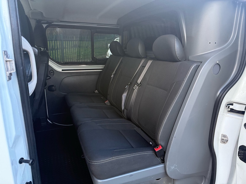 Renault 1.6 dCi ENERGY 27 Sport Crew Van Double Cab 5dr Diesel Manual SWB Euro 5 (s/s) (120 ps)