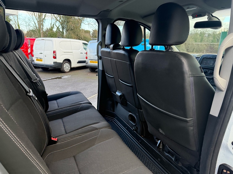 Renault 1.6 dCi ENERGY 27 Sport Crew Van Double Cab 5dr Diesel Manual SWB Euro 5 (s/s) (120 ps)