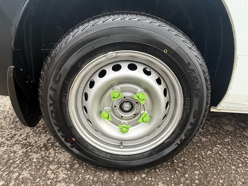 Ford 2.0 320 EcoBlue Leader Panel Van 5dr Diesel Manual L1 H1 Euro 6 (s/s) (105 ps)