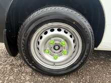 Ford Transit Custom 320 EcoBlue Leader 