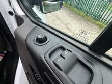 Ford Transit Custom 320 EcoBlue Leader 