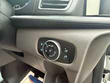 Ford Transit Custom 320 EcoBlue Leader 