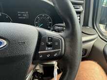 Ford Transit Custom 320 EcoBlue Leader 