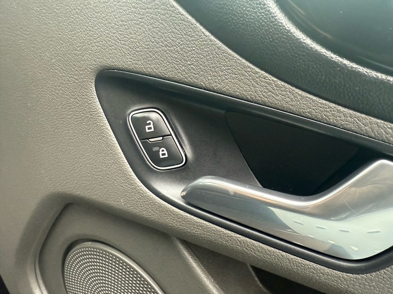 Ford 2.0 280 EcoBlue Limited Panel Van 5dr Diesel Manual L1 H1 Euro 6 (s/s) (130 ps)