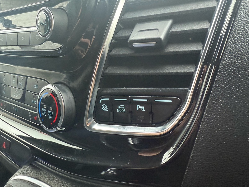 Ford 2.0 280 EcoBlue Limited Panel Van 5dr Diesel Manual L1 H1 Euro 6 (s/s) (130 ps)