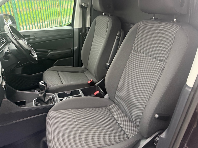 Volkswagen 2.0 TDI C20 Commerce Plus Panel Van 6dr Diesel Manual LWB Euro 6 (s/s) (102 ps)