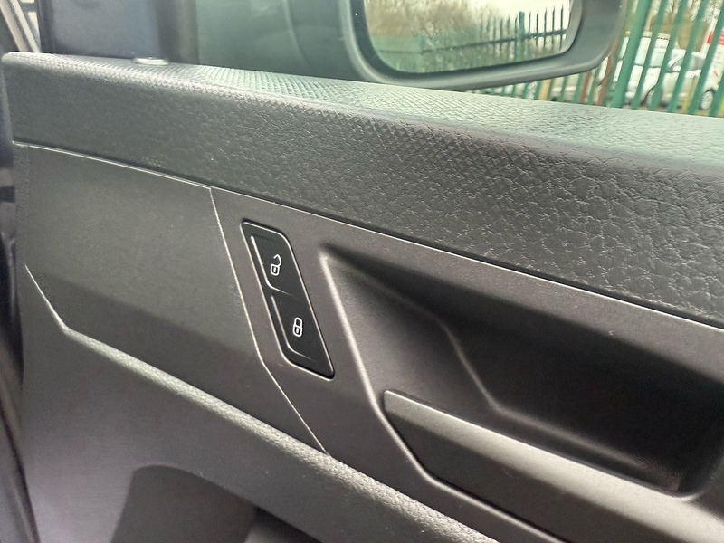 Volkswagen 2.0 TDI C20 Commerce Plus Panel Van 6dr Diesel Manual LWB Euro 6 (s/s) (102 ps)