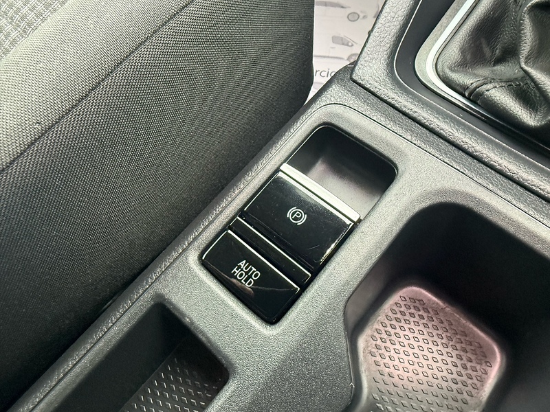 Volkswagen 2.0 TDI C20 Commerce Plus Panel Van 6dr Diesel Manual LWB Euro 6 (s/s) (102 ps)