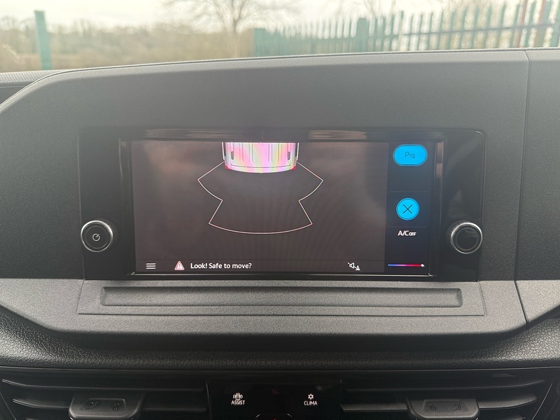 Volkswagen 2.0 TDI C20 Commerce Plus Panel Van 6dr Diesel Manual LWB Euro 6 (s/s) (102 ps)