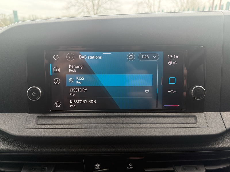 Volkswagen 2.0 TDI C20 Commerce Plus Panel Van 6dr Diesel Manual LWB Euro 6 (s/s) (102 ps)