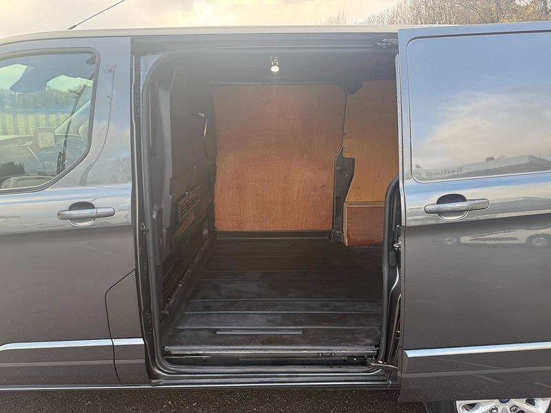 Ford 2.0 300 EcoBlue Limited Panel Van 5dr Diesel Manual L1 H1 Euro 6 (s/s) (130 ps)