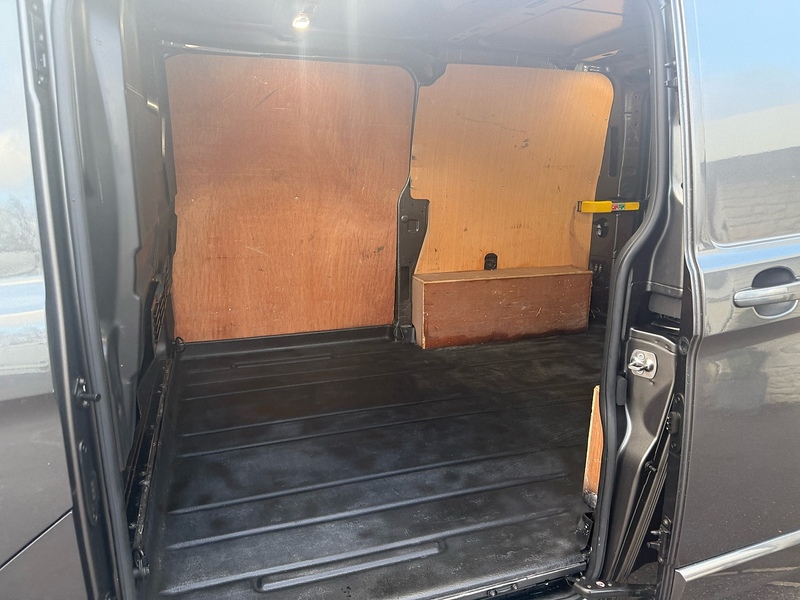 Ford 2.0 300 EcoBlue Limited Panel Van 5dr Diesel Manual L1 H1 Euro 6 (s/s) (130 ps)