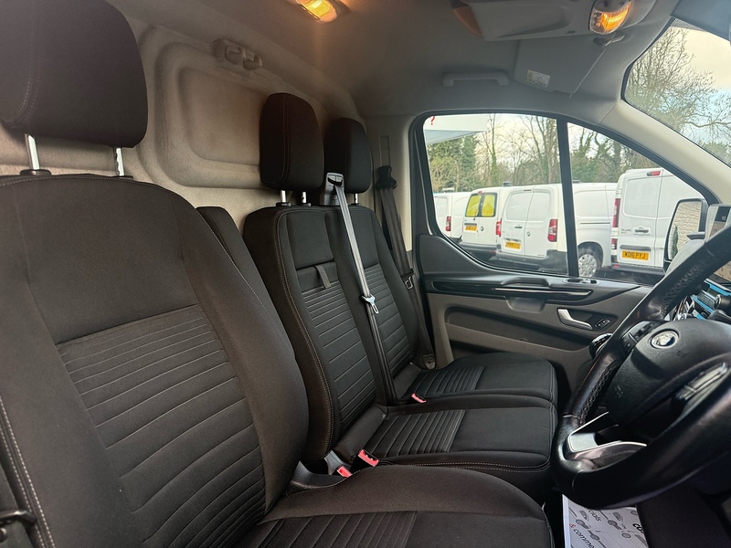 Ford 2.0 300 EcoBlue Limited Panel Van 5dr Diesel Manual L1 H1 Euro 6 (s/s) (130 ps)