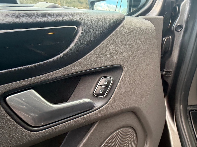 Ford 2.0 300 EcoBlue Limited Panel Van 5dr Diesel Manual L1 H1 Euro 6 (s/s) (130 ps)