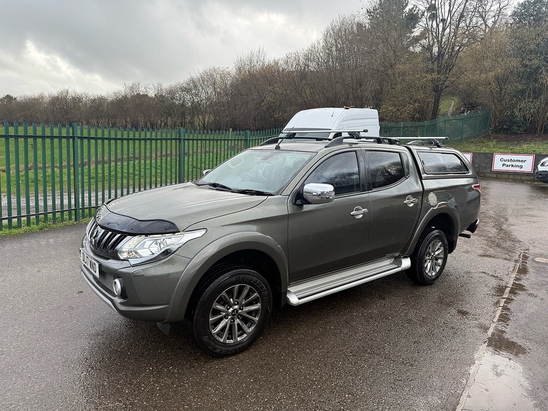 Mitsubishi 2.4 DI-D DC Barbarian Pickup Double Cab 4dr Diesel Auto 4WD Euro 6 (178 ps)