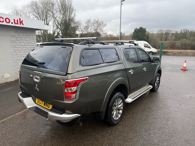 Mitsubishi 2.4 DI-D DC Barbarian Pickup Double Cab 4dr Diesel Auto 4WD Euro 6 (178 ps)