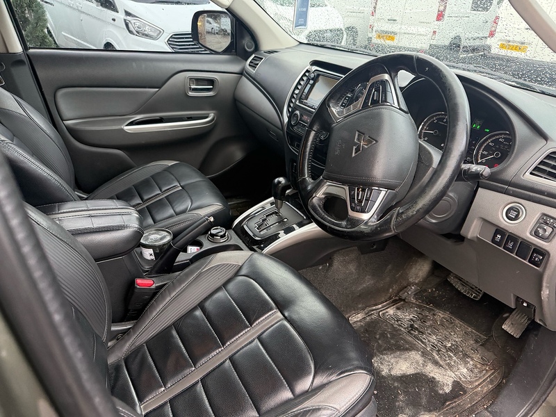 Mitsubishi 2.4 DI-D DC Barbarian Pickup Double Cab 4dr Diesel Auto 4WD Euro 6 (178 ps)