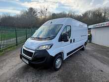 Peugeot Boxer BlueHDi 335 Professional 