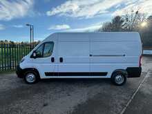 Peugeot Boxer BlueHDi 335 Professional 