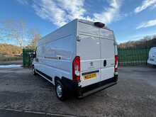 Peugeot Boxer BlueHDi 335 Professional 