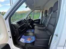 Peugeot Boxer BlueHDi 335 Professional 