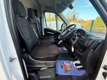 Peugeot Boxer BlueHDi 335 Professional 