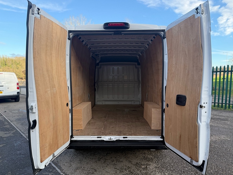 Peugeot 2.2 BlueHDi 335 Professional Panel Van 5dr Diesel Manual L3 H2 Euro 6 (s/s) (140 ps)