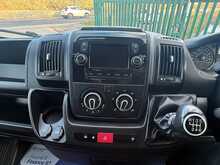 Peugeot Boxer BlueHDi 335 Professional 