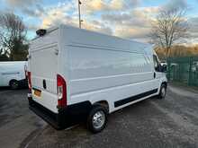 Peugeot Boxer BlueHDi 335 Professional 