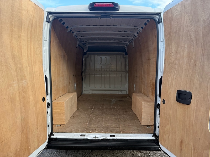 Peugeot 2.2 BlueHDi 335 Professional Panel Van 5dr Diesel Manual L3 H2 Euro 6 (s/s) (140 ps)