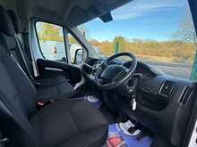 Peugeot Boxer BlueHDi 335 Professional 