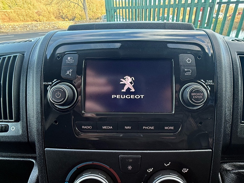 Peugeot 2.2 BlueHDi 335 Professional Panel Van 5dr Diesel Manual L3 H2 Euro 6 (s/s) (140 ps)